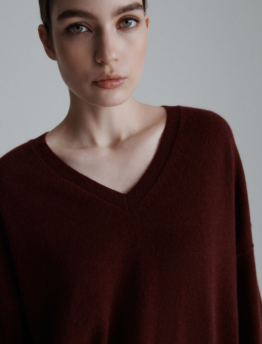 pull col v en pur cachemire - bordeaux