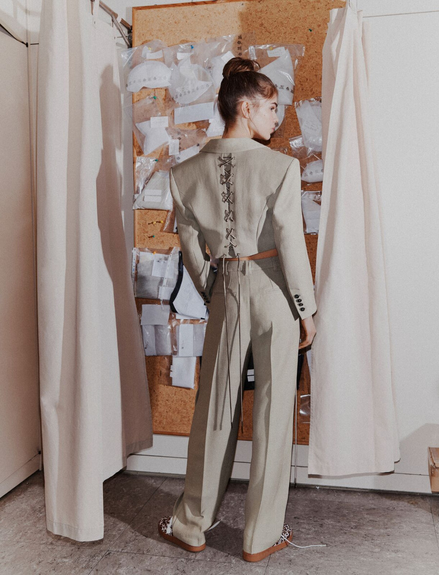 pantalon à lacets et jambes fuselées - gris clair