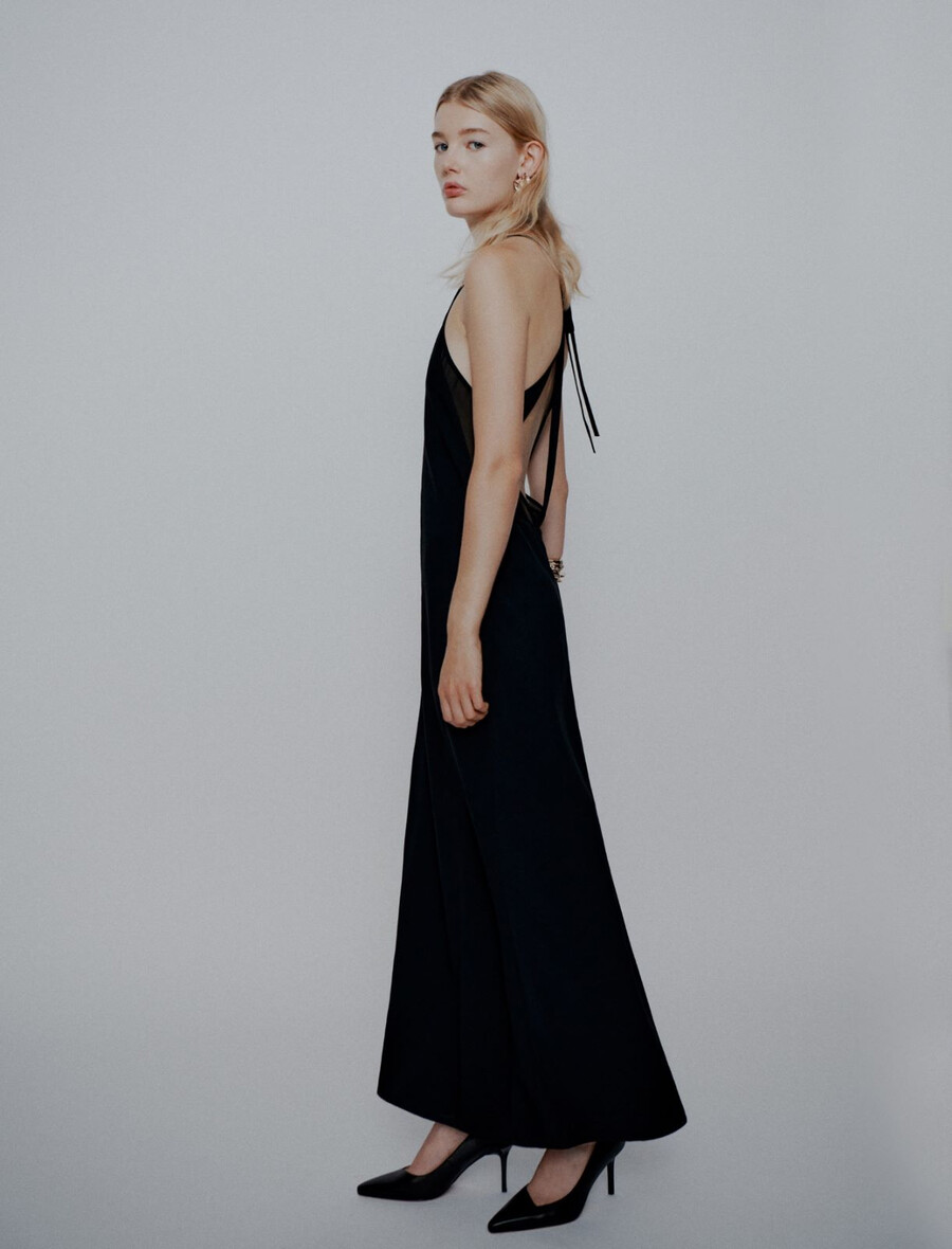 robe longue en satin noir