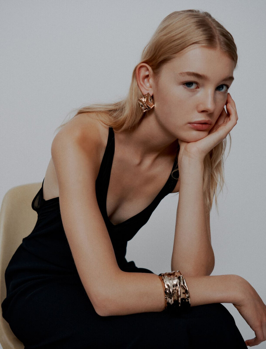 robe longue en satin noir