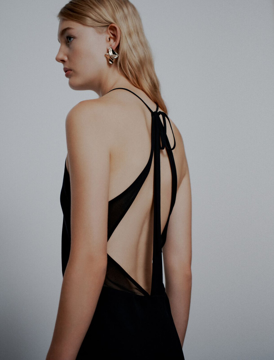 robe longue en satin noir