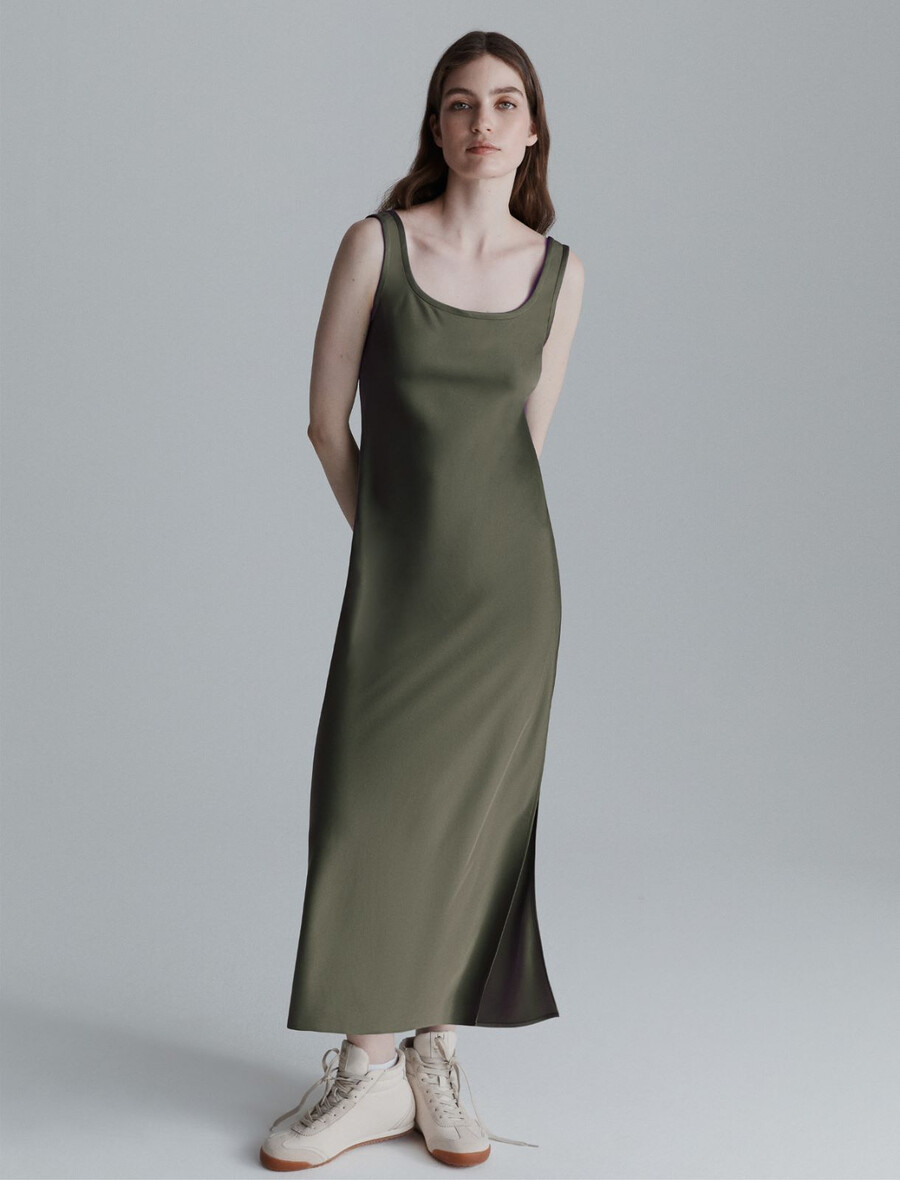 robe nuisette en satin - olive