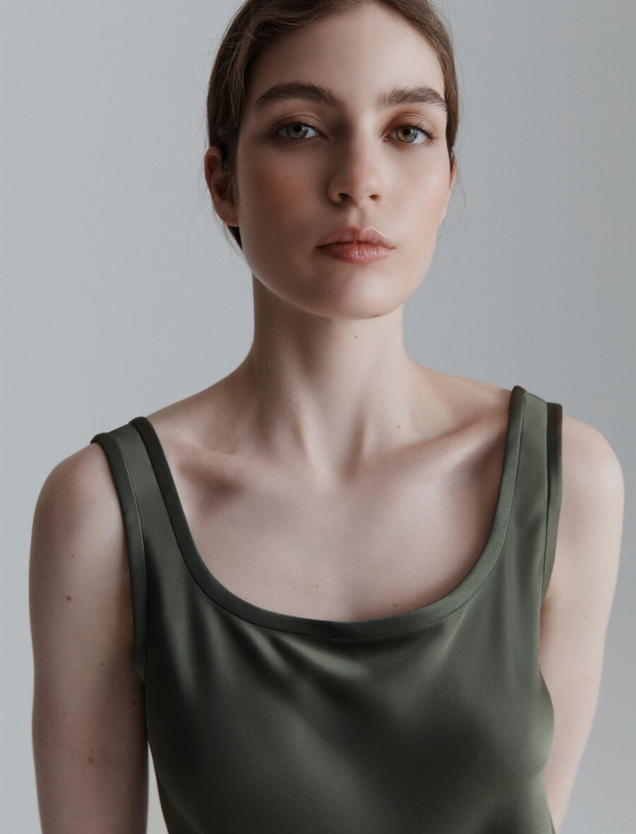 robe nuisette en satin - olive