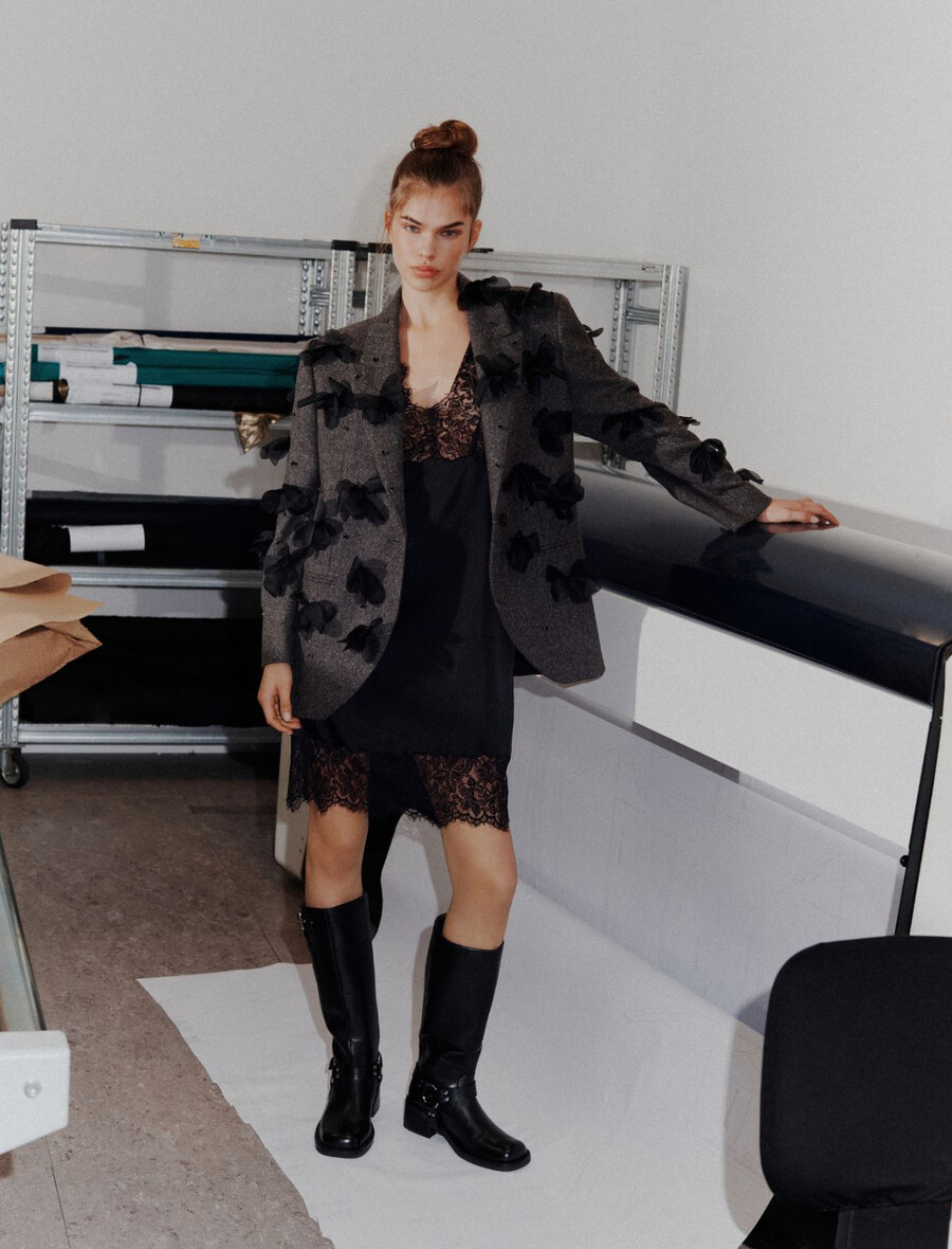 robe à empiècements en dentelle - noire