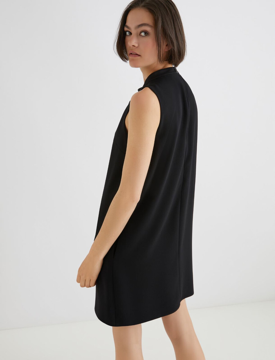 robe sans manches en crêpe satinée - noire