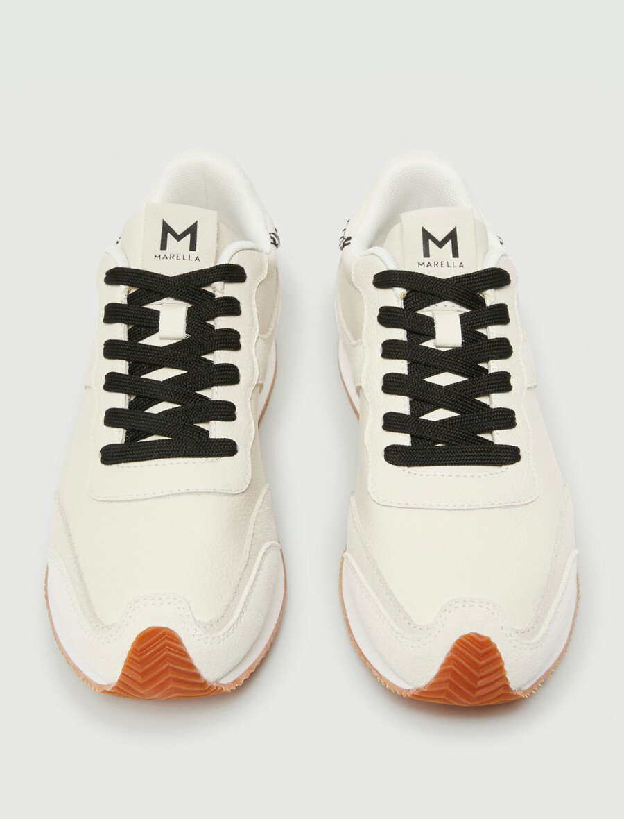 chaussures de course - blanches